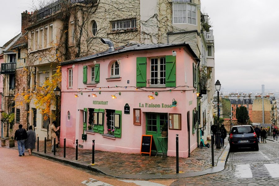 Pink House Montmartre Paris