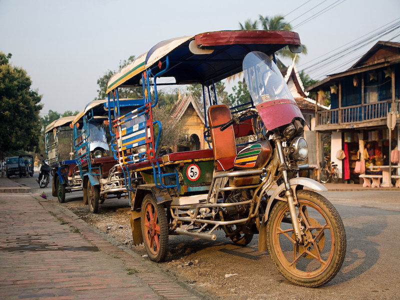 Les tuk tuks au Laos