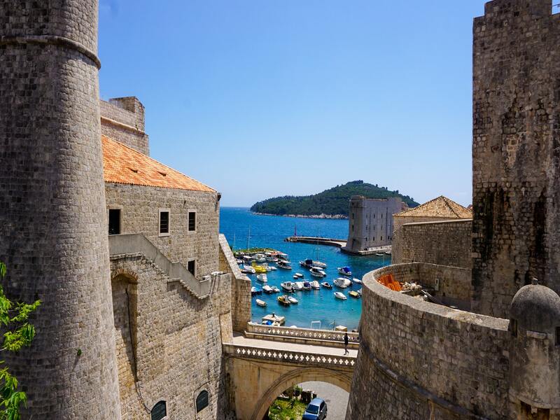 Dubrovnik vaut la peine d'être visitée pour son histoire